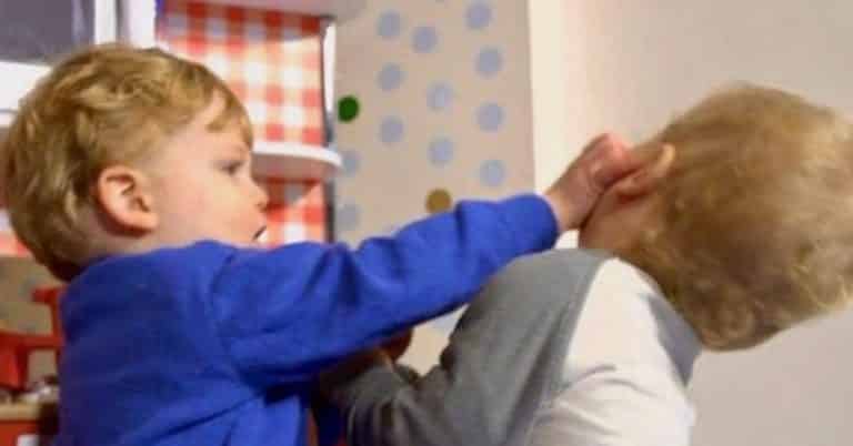 Aider les enfants avec l'agression